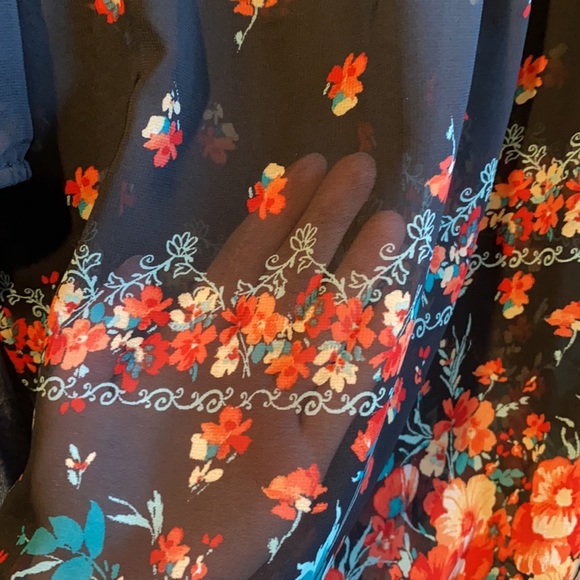 Worn a few times, doesn’t fit anymore, in great condition, sheer/ see through. - Picture 4 of 5